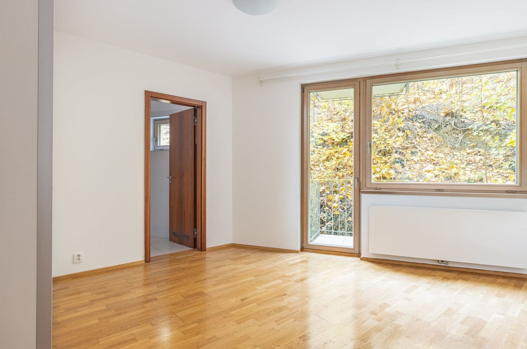 Prenájom bytu 4-izbový 117 m², Jeseniova, Praha, Praha Prenájom bytu 4-izbový 117 m², Jeseniova, Praha, Praha