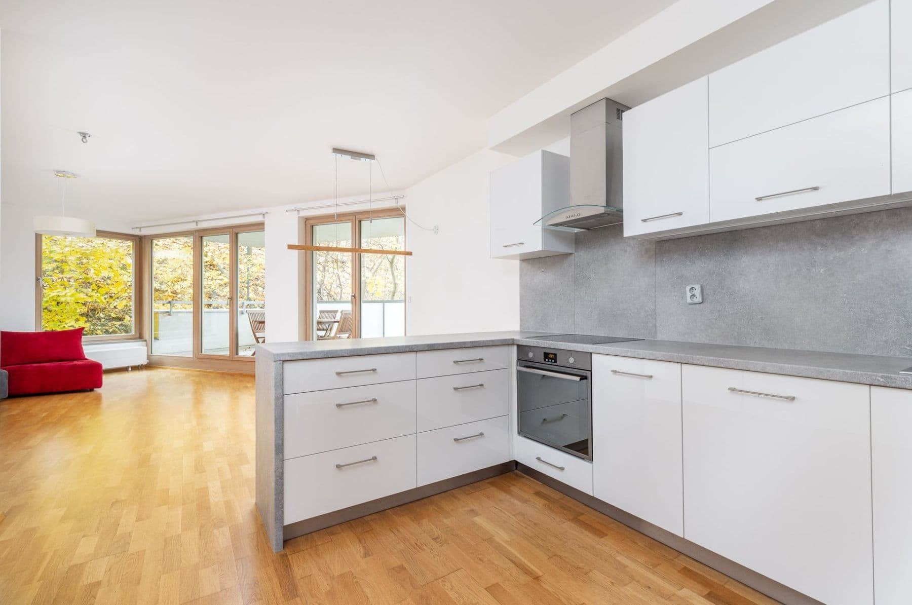 Prenájom bytu 4-izbový 117 m², Jeseniova, Praha, Praha Prenájom bytu 4-izbový 117 m², Jeseniova, Praha, Praha