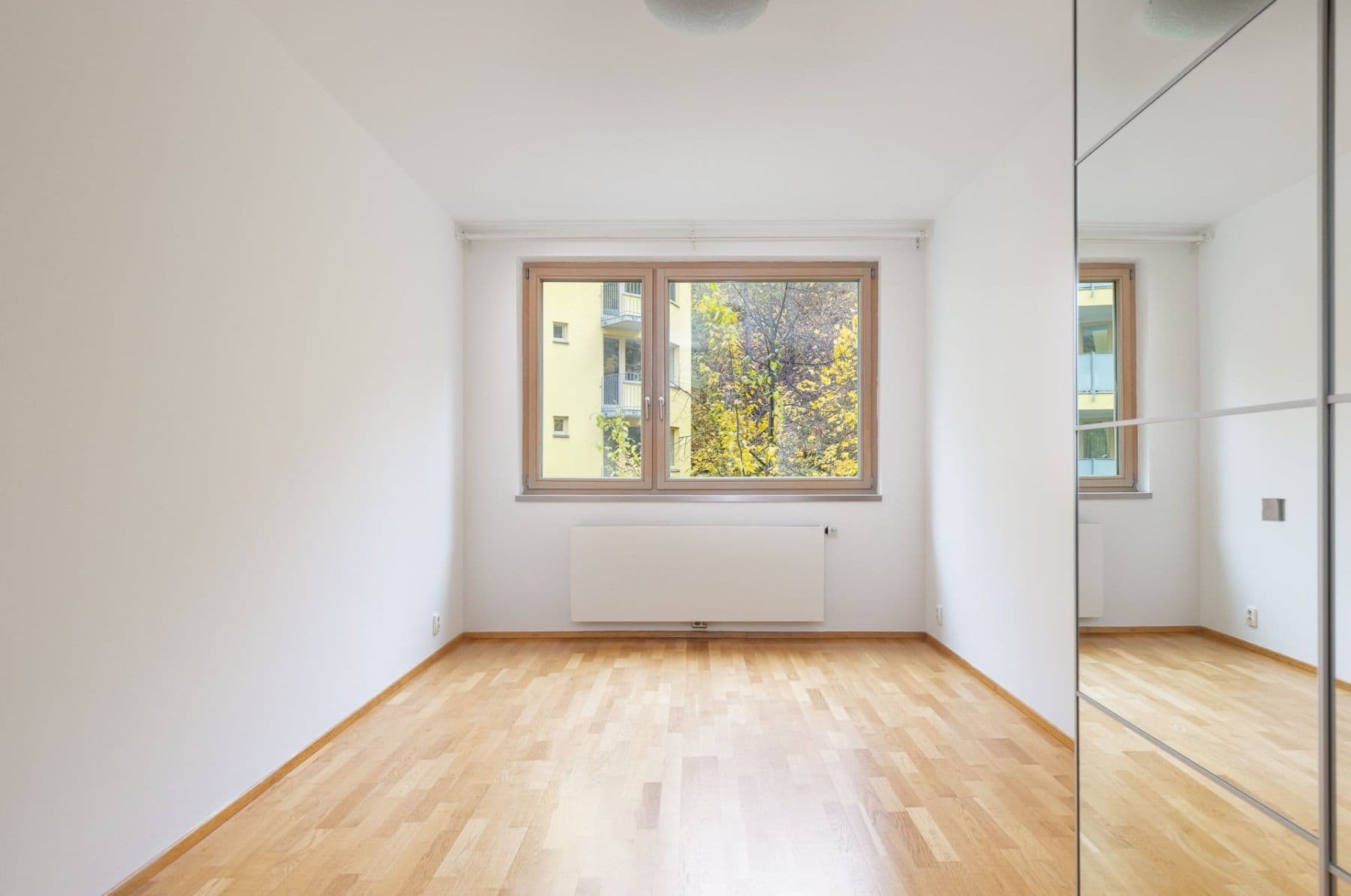 Prenájom bytu 4-izbový 117 m², Jeseniova, Praha, Praha Prenájom bytu 4-izbový 117 m², Jeseniova, Praha, Praha