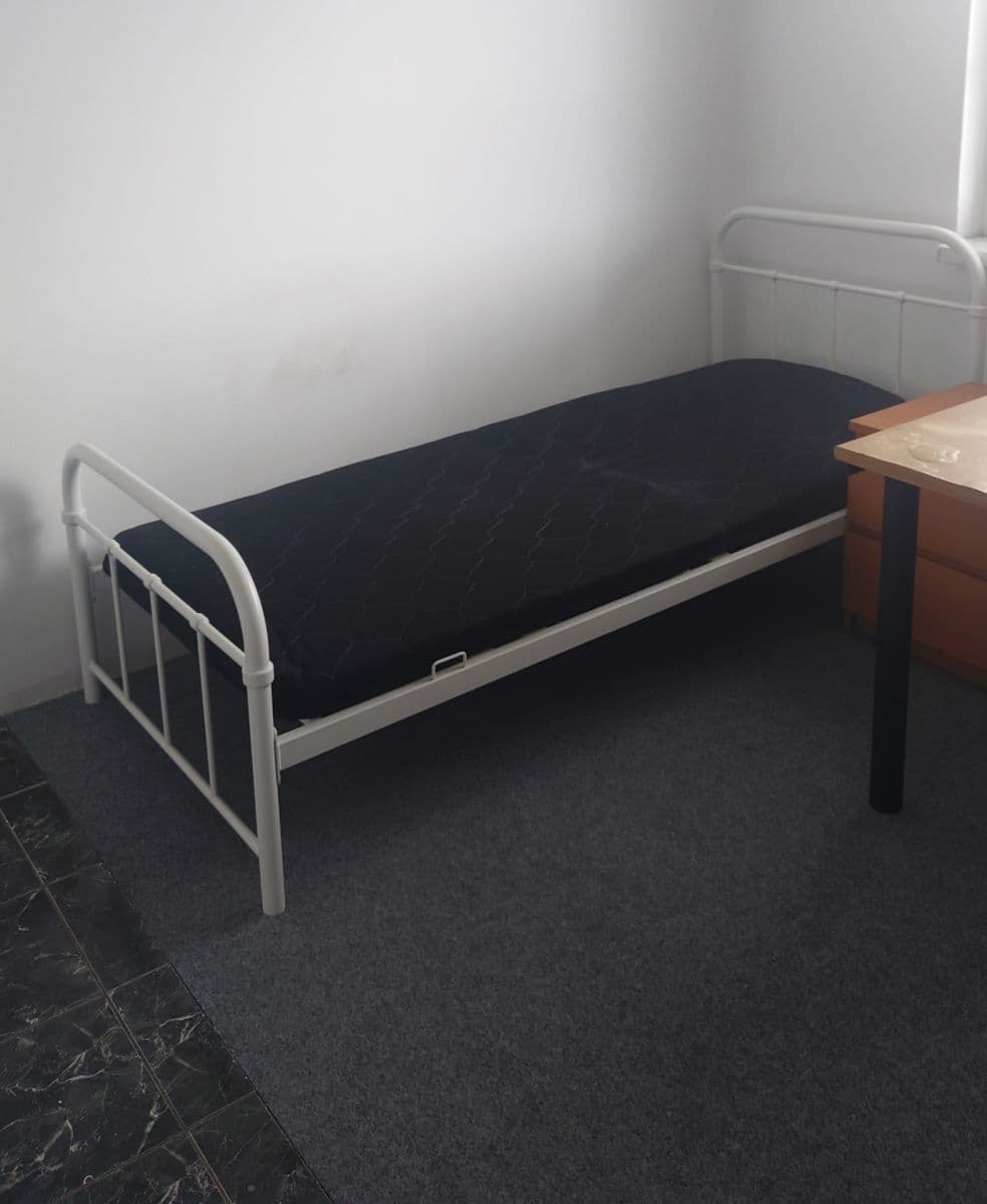 Prenájom bytu 1-izbový 20 m², Štúrova, Praha, Praha Prenájom bytu 1-izbový 20 m², Štúrova, Praha, Praha