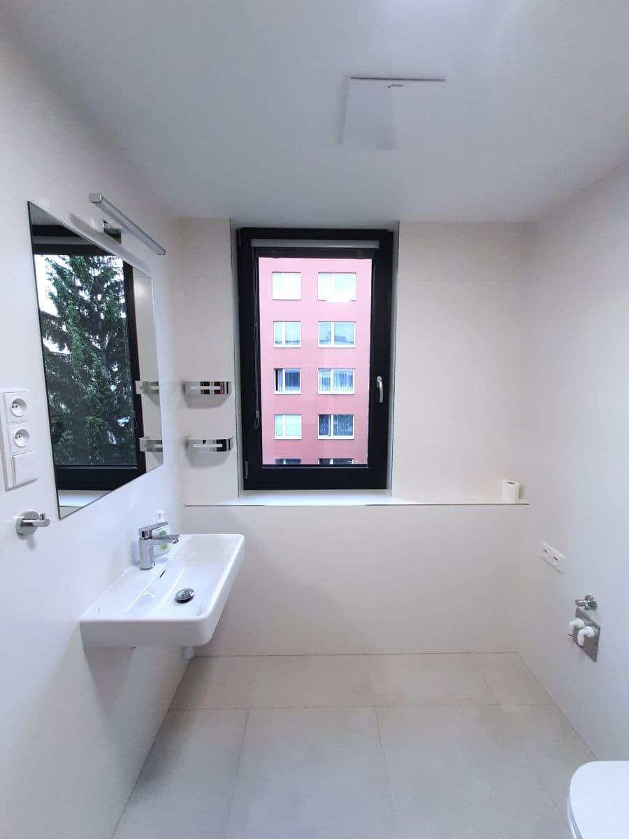 Prenájom bytu 1-izbový 32 m², Práčská, Praha, Praha Prenájom bytu 1-izbový 32 m², Práčská, Praha, Praha