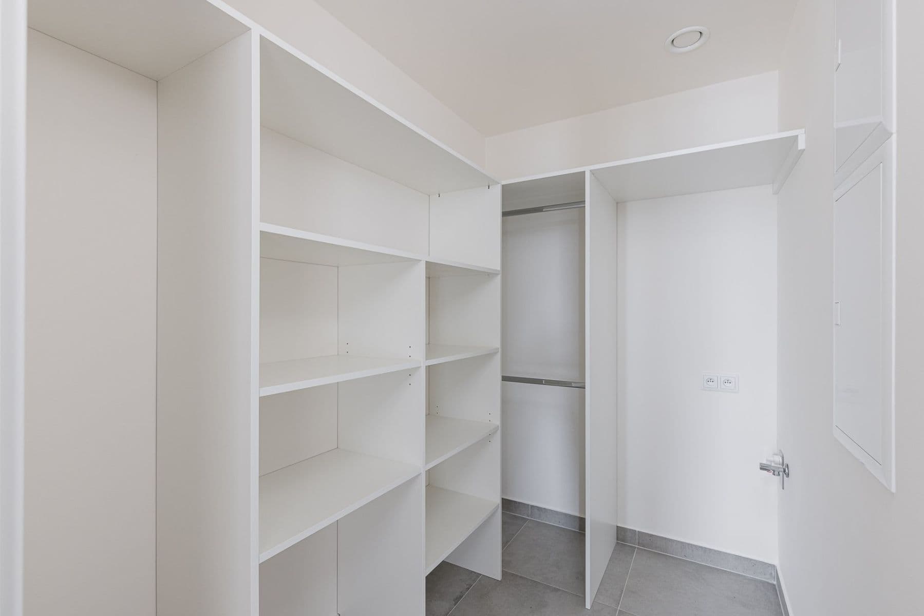 Prenájom bytu 3-izbový 86 m², Poděbradská, Praha, Praha Prenájom bytu 3-izbový 86 m², Poděbradská, Praha, Praha