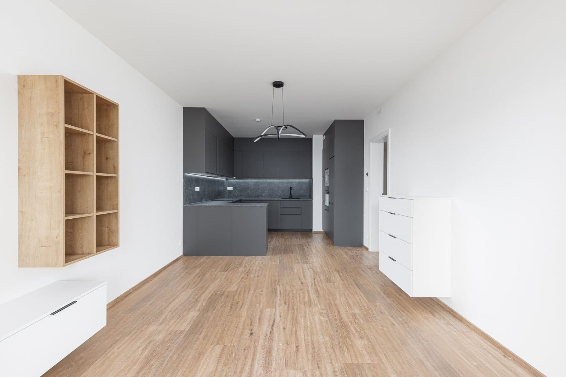 Prenájom bytu 3-izbový 86 m², Poděbradská, Praha, Praha Prenájom bytu 3-izbový 86 m², Poděbradská, Praha, Praha
