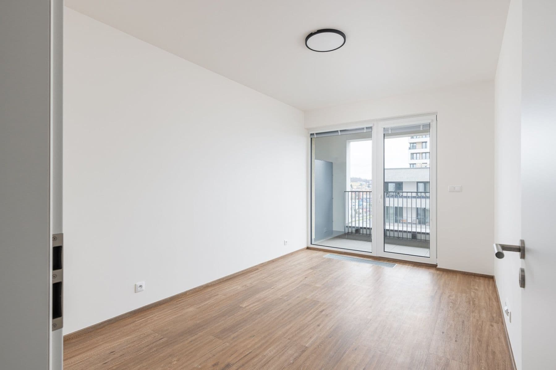 Prenájom bytu 3-izbový 86 m², Poděbradská, Praha, Praha Prenájom bytu 3-izbový 86 m², Poděbradská, Praha, Praha