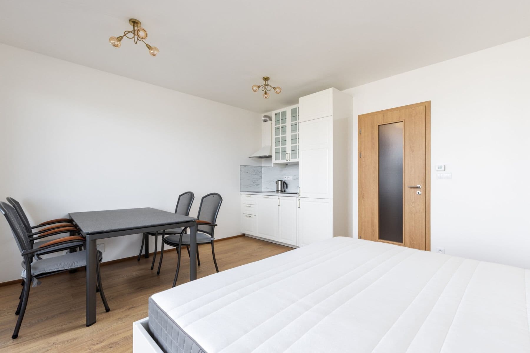 Prenájom bytu 1-izbový 33 m², Toufarova, Praha, Praha Prenájom bytu 1-izbový 33 m², Toufarova, Praha, Praha