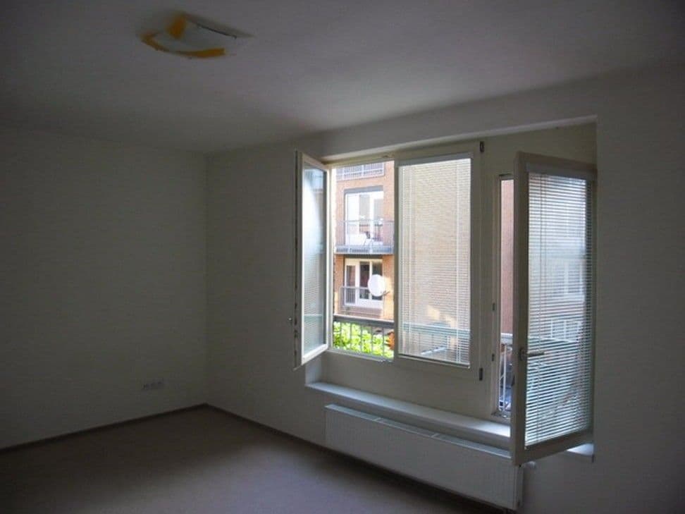 Prenájom bytu 2-izbový 61 m², Karla Zicha, Praha, Praha Prenájom bytu 2-izbový 61 m², Karla Zicha, Praha, Praha