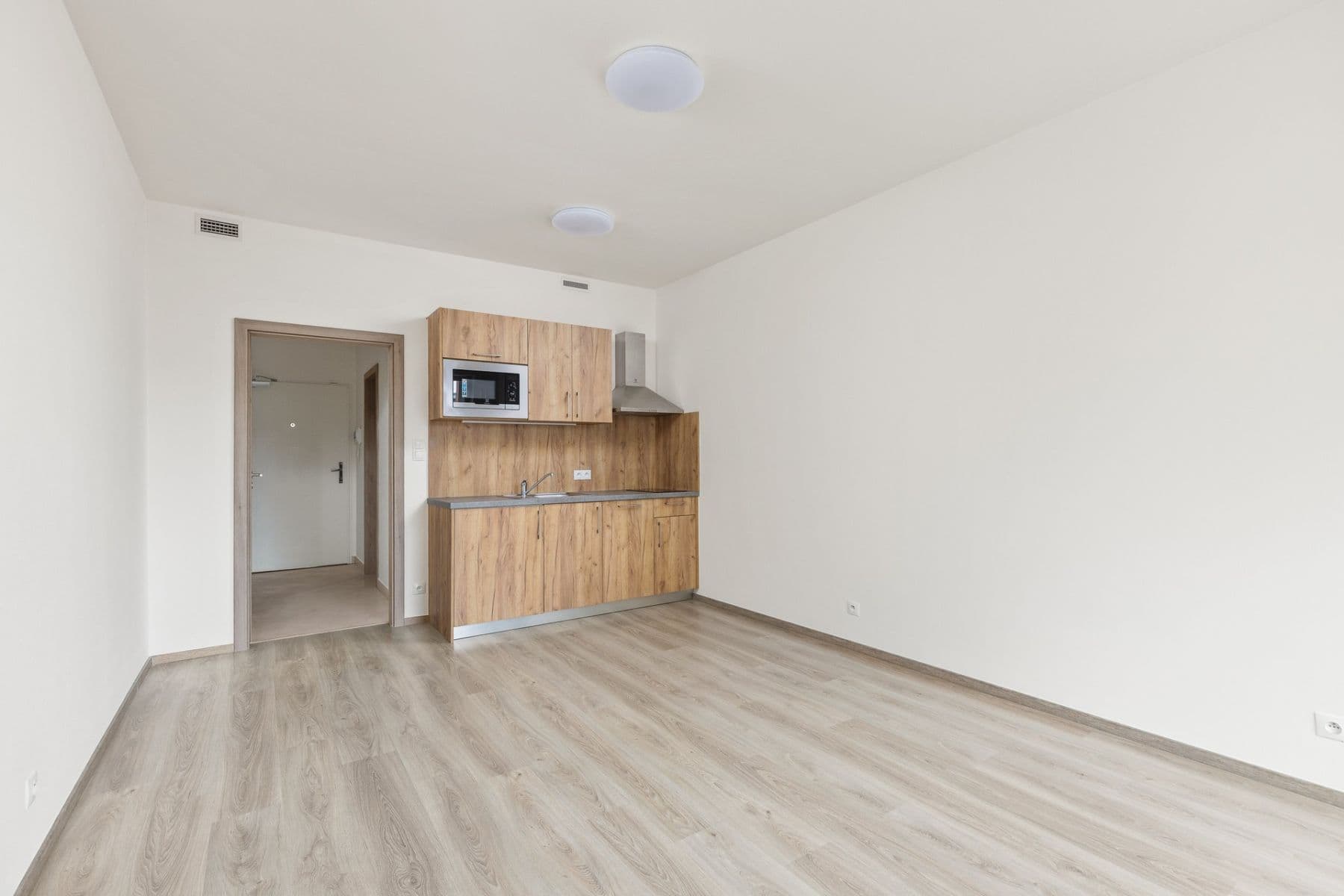 Prenájom bytu 1-izbový 30 m², Petrohradská, Praha, Praha Prenájom bytu 1-izbový 30 m², Petrohradská, Praha, Praha