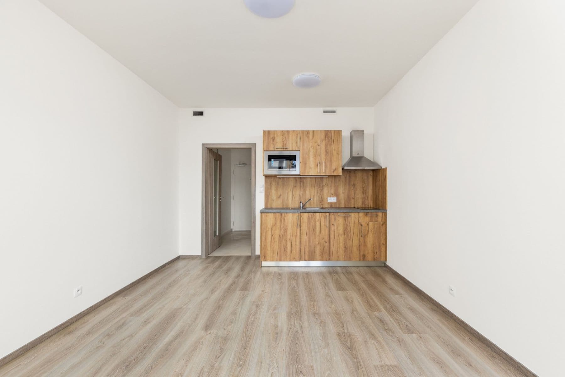 Prenájom bytu 1-izbový 30 m², Petrohradská, Praha, Praha Prenájom bytu 1-izbový 30 m², Petrohradská, Praha, Praha