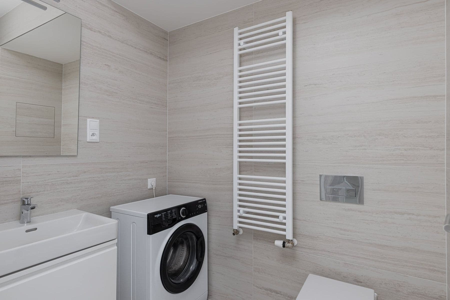 Prenájom bytu 1-izbový 38 m², Gerstelova, Praha, Praha Prenájom bytu 1-izbový 38 m², Gerstelova, Praha, Praha
