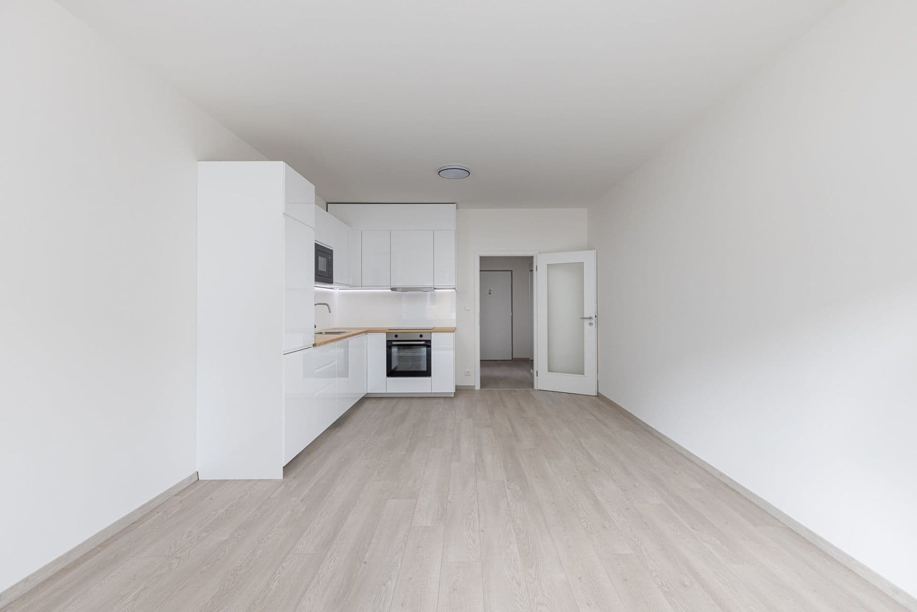 Prenájom bytu 1-izbový 38 m², Gerstelova, Praha, Praha Prenájom bytu 1-izbový 38 m², Gerstelova, Praha, Praha
