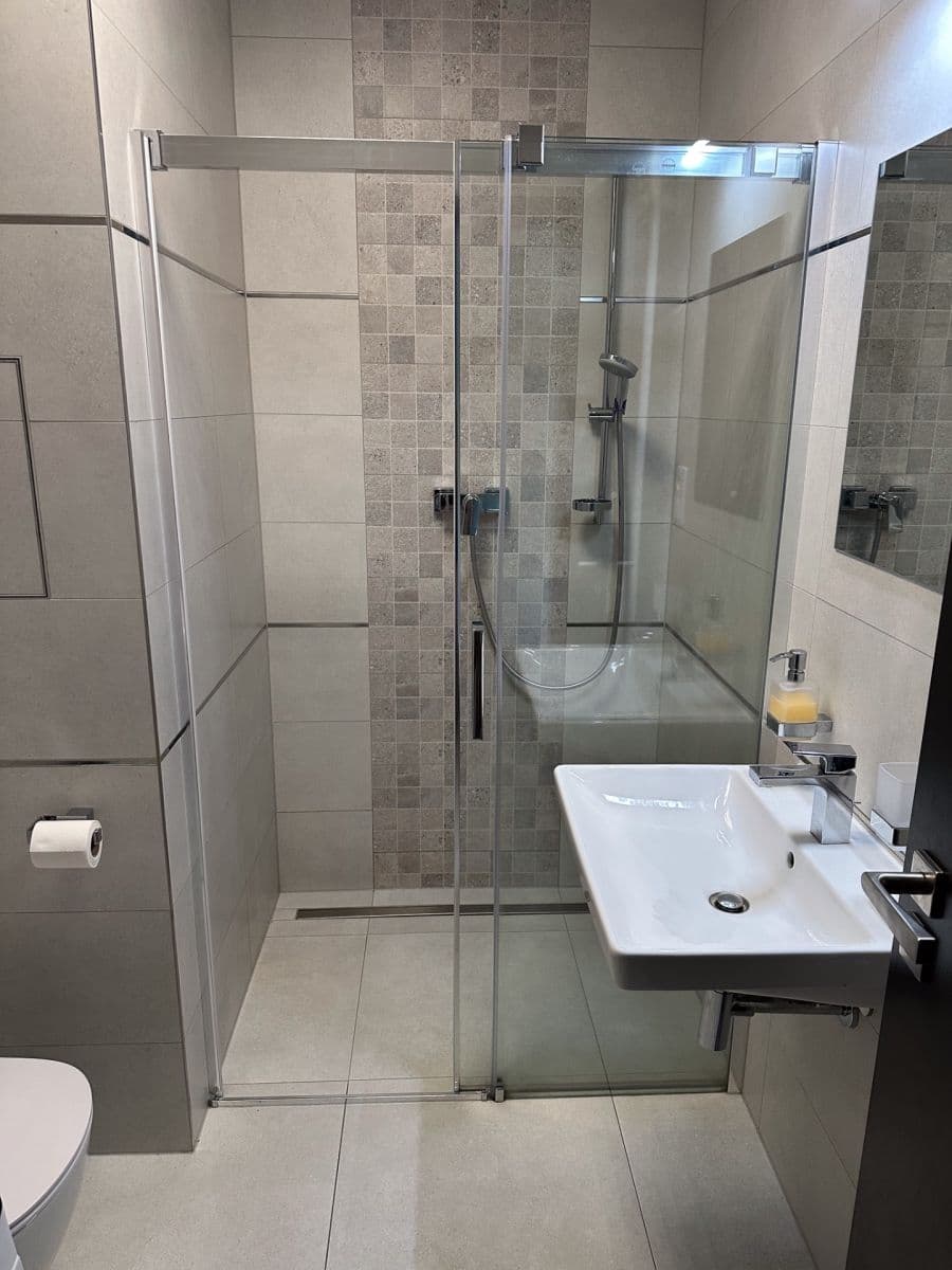 Prenájom bytu 2-izbový 50 m², Měchnovská, Praha, Praha Prenájom bytu 2-izbový 50 m², Měchnovská, Praha, Praha