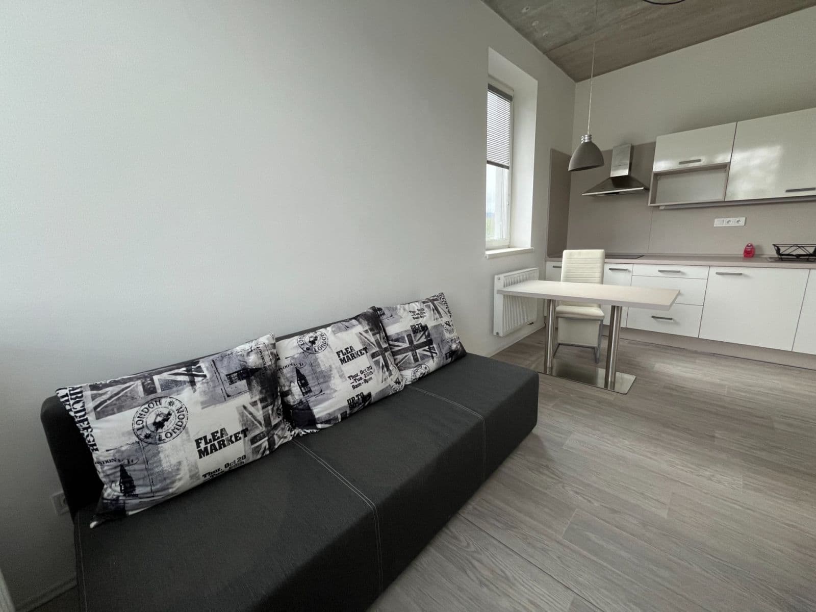 Prenájom bytu 2-izbový 45 m², V Bytovkách, Praha, Praha Prenájom bytu 2-izbový 45 m², V Bytovkách, Praha, Praha
