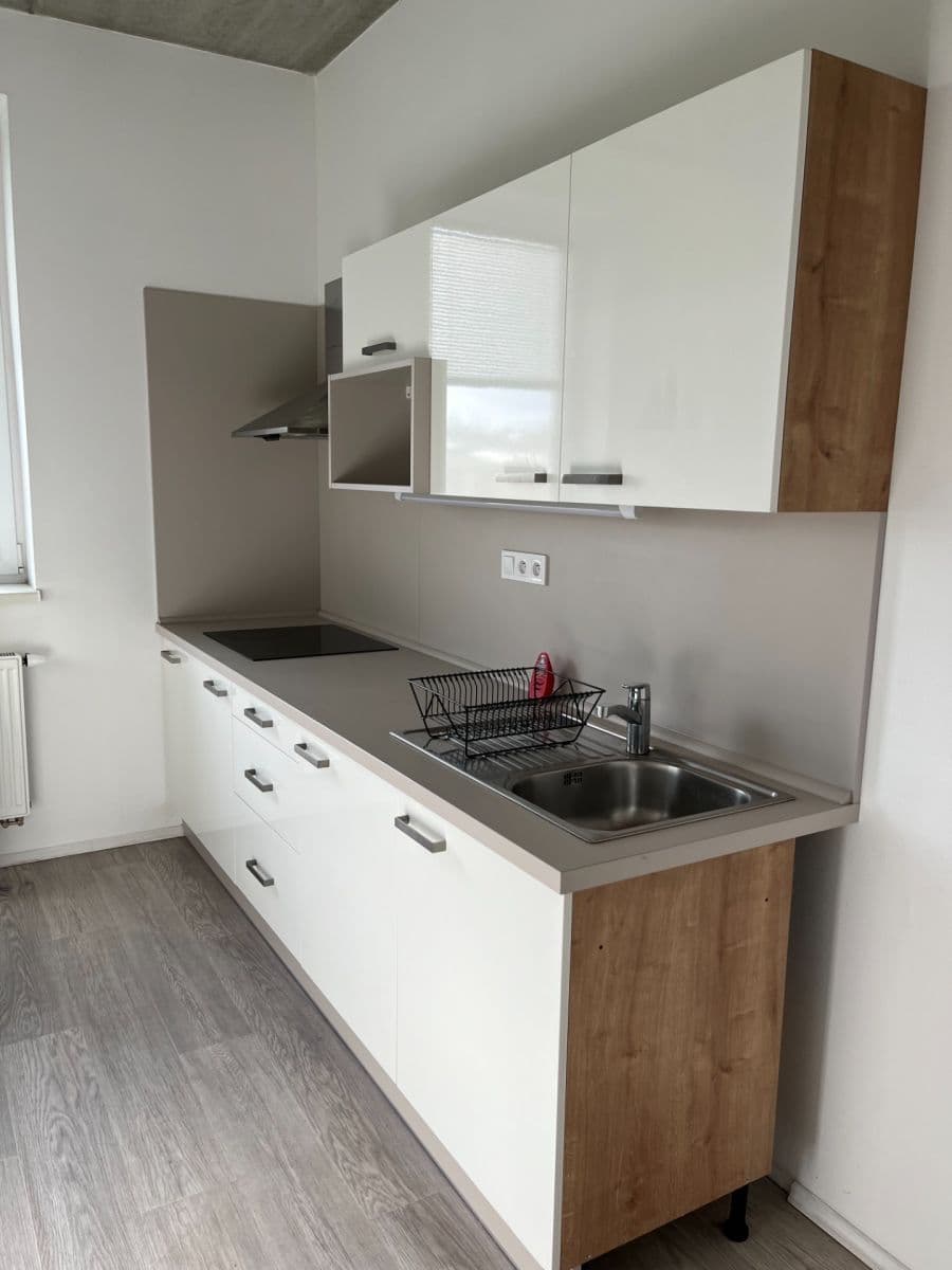 Prenájom bytu 2-izbový 45 m², V Bytovkách, Praha, Praha Prenájom bytu 2-izbový 45 m², V Bytovkách, Praha, Praha