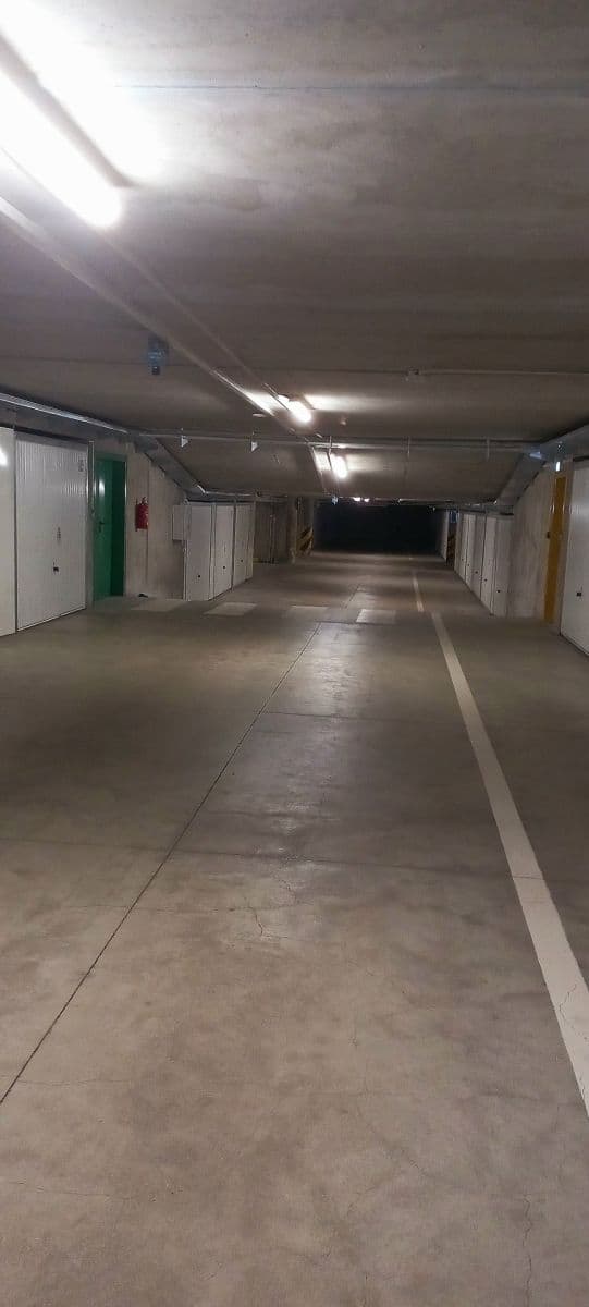Predaj garáže 19 m², Štěpařská, Praha, Praha Predaj garáže 19 m², Štěpařská, Praha, Praha