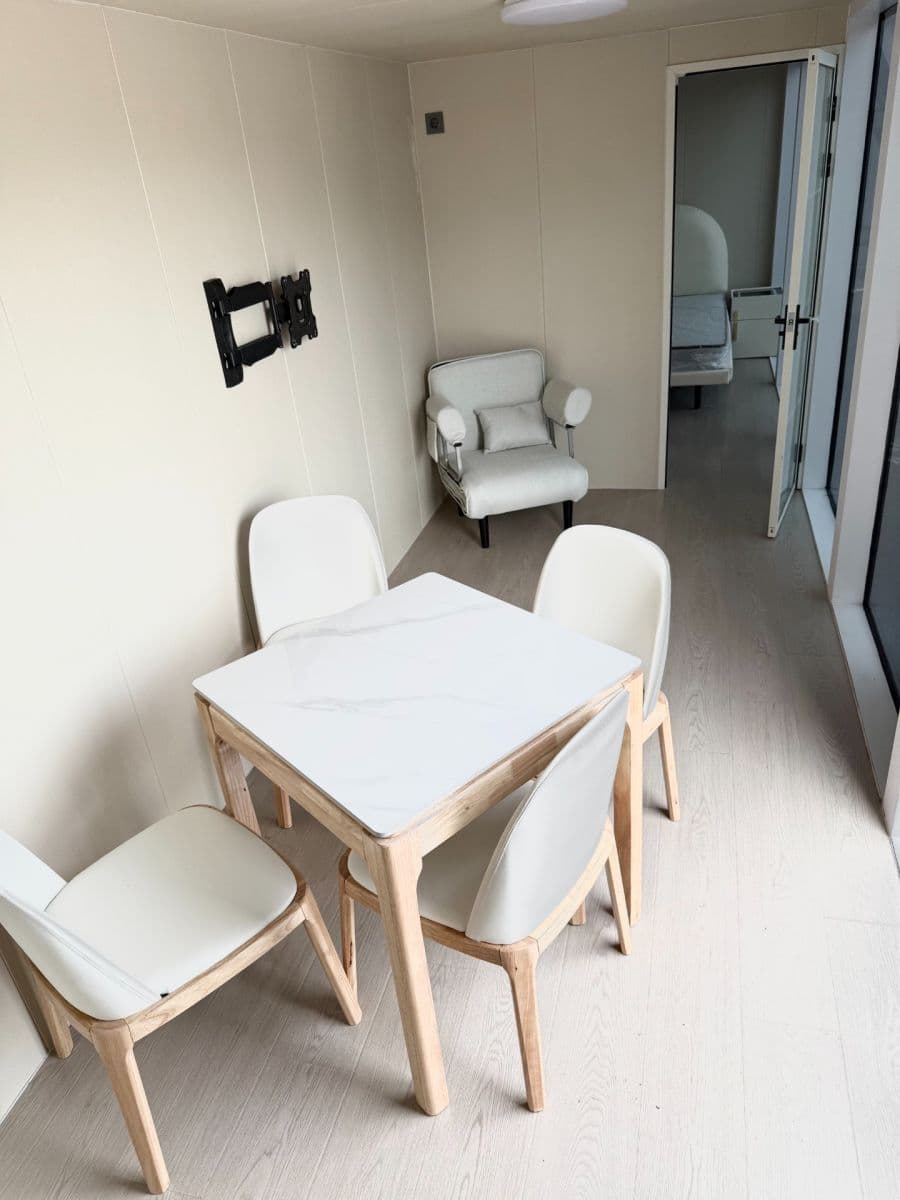 Predaj garáže 23 m², Praha, Praha Predaj garáže 23 m², Praha, Praha