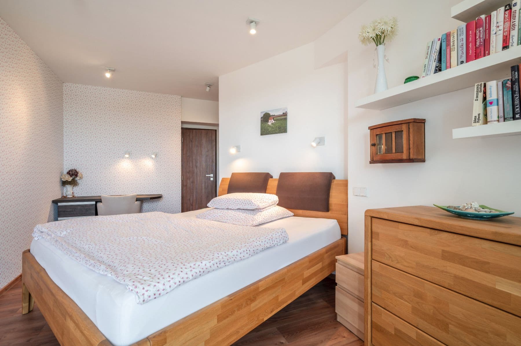 Prenájom bytu 3-izbový 72 m², Švédská, Praha, Praha Prenájom bytu 3-izbový 72 m², Švédská, Praha, Praha