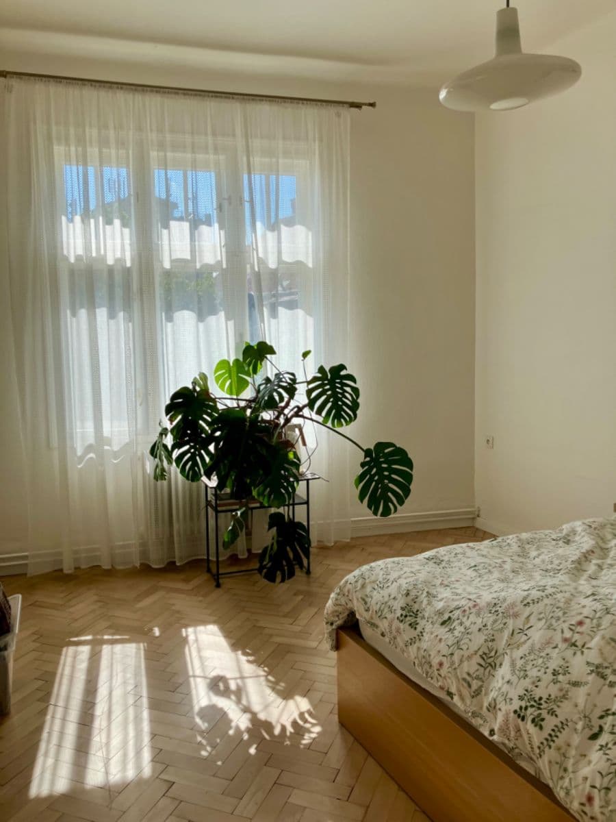 Prenájom bytu 3-izbový 112 m², Partyzánské náměstí, Ostrava, Moravskoslezský kraj Prenájom bytu 3-izbový 112 m², Partyzánské náměstí, Ostrava, Moravskoslezský kraj