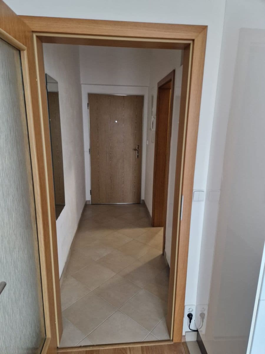 Prenájom bytu 1-izbový 29 m², Hornoměcholupská, Praha, Praha Prenájom bytu 1-izbový 29 m², Hornoměcholupská, Praha, Praha