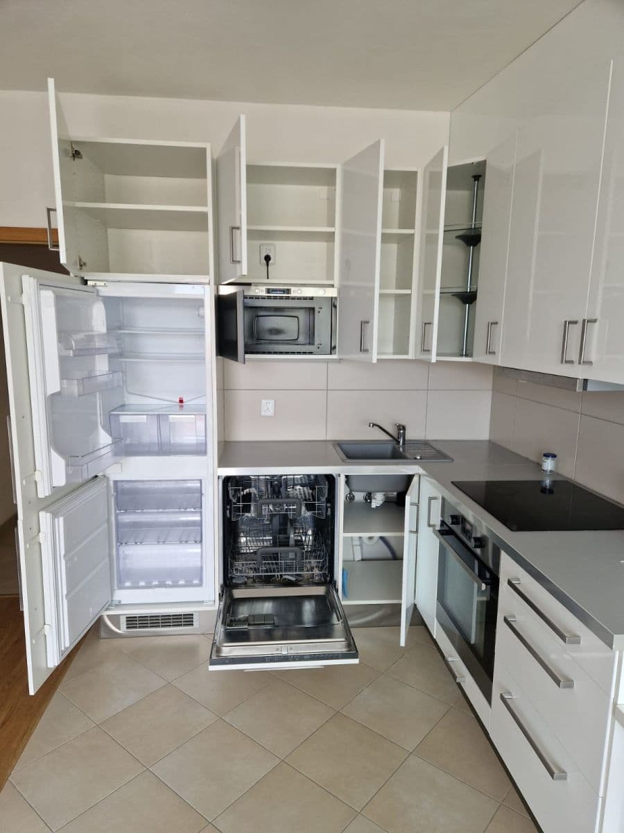 Prenájom bytu 1-izbový 29 m², Hornoměcholupská, Praha, Praha Prenájom bytu 1-izbový 29 m², Hornoměcholupská, Praha, Praha