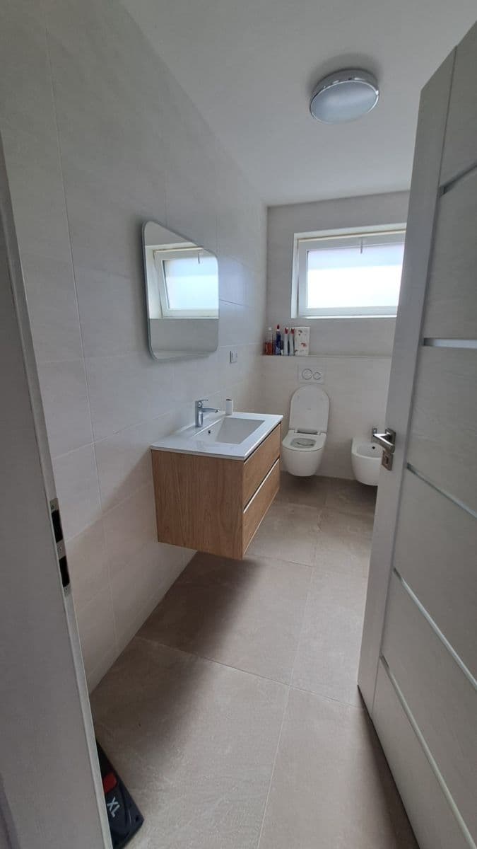 Prenájom domu 127 m², pozemek 1.000 m², Na Statku, Tuklaty, Středočeský kraj Prenájom domu 127 m², pozemek 1.000 m², Na Statku, Tuklaty, Středočeský kraj