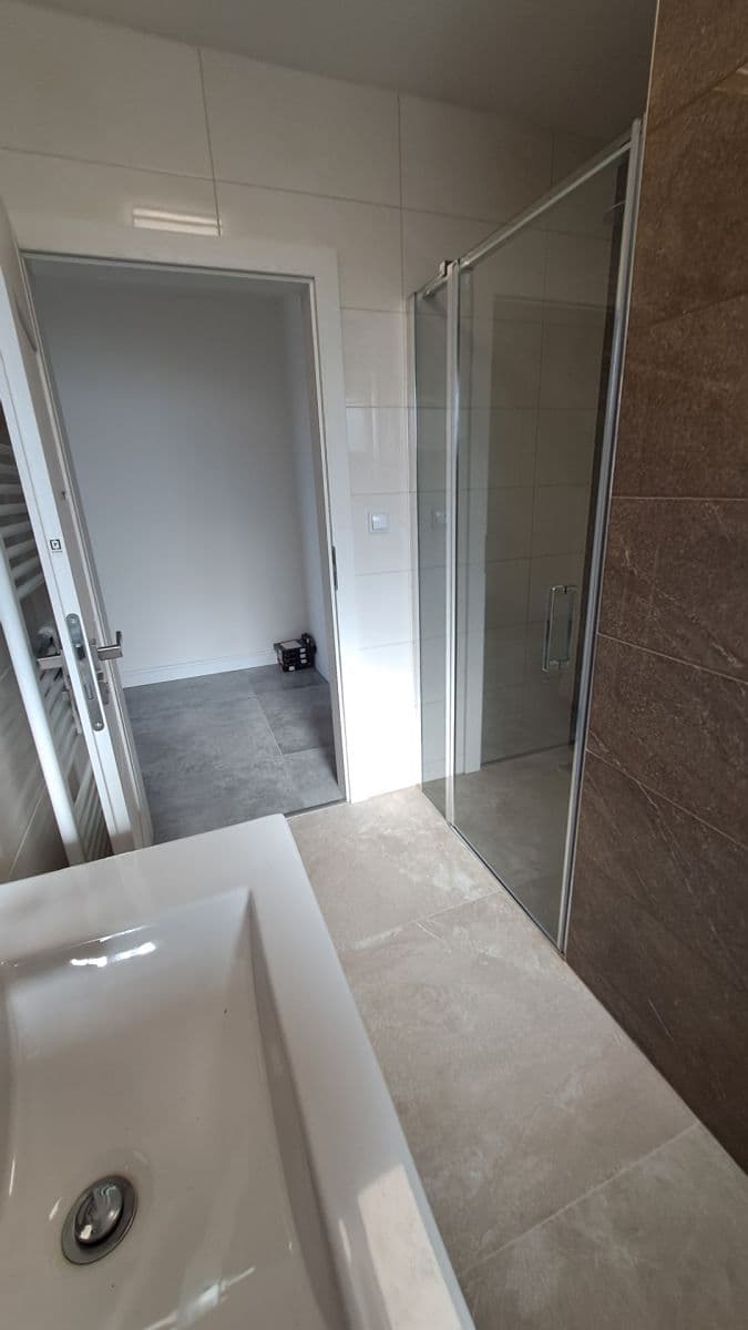 Prenájom domu 127 m², pozemek 1.000 m², Na Statku, Tuklaty, Středočeský kraj Prenájom domu 127 m², pozemek 1.000 m², Na Statku, Tuklaty, Středočeský kraj