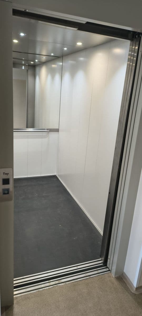 Predaj bytu 2-izbový 45 m², Zvoncovitá, Praha, Praha Predaj bytu 2-izbový 45 m², Zvoncovitá, Praha, Praha