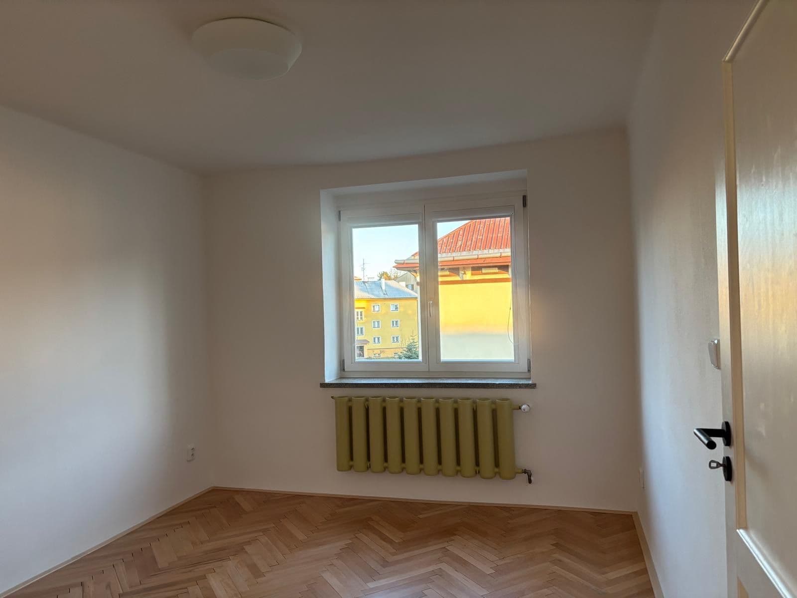 Prenájom bytu 2-izbový 50 m², Jiřího Wolkera, Rožnov pod Radhoštěm, Zlínský kraj Prenájom bytu 2-izbový 50 m², Jiřího Wolkera, Rožnov pod Radhoštěm, Zlínský kraj