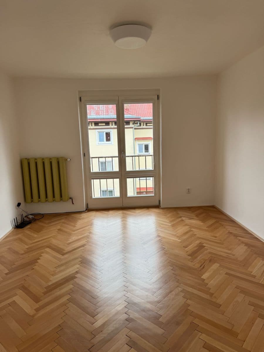Prenájom bytu 2-izbový 50 m², Jiřího Wolkera, Rožnov pod Radhoštěm, Zlínský kraj Prenájom bytu 2-izbový 50 m², Jiřího Wolkera, Rožnov pod Radhoštěm, Zlínský kraj