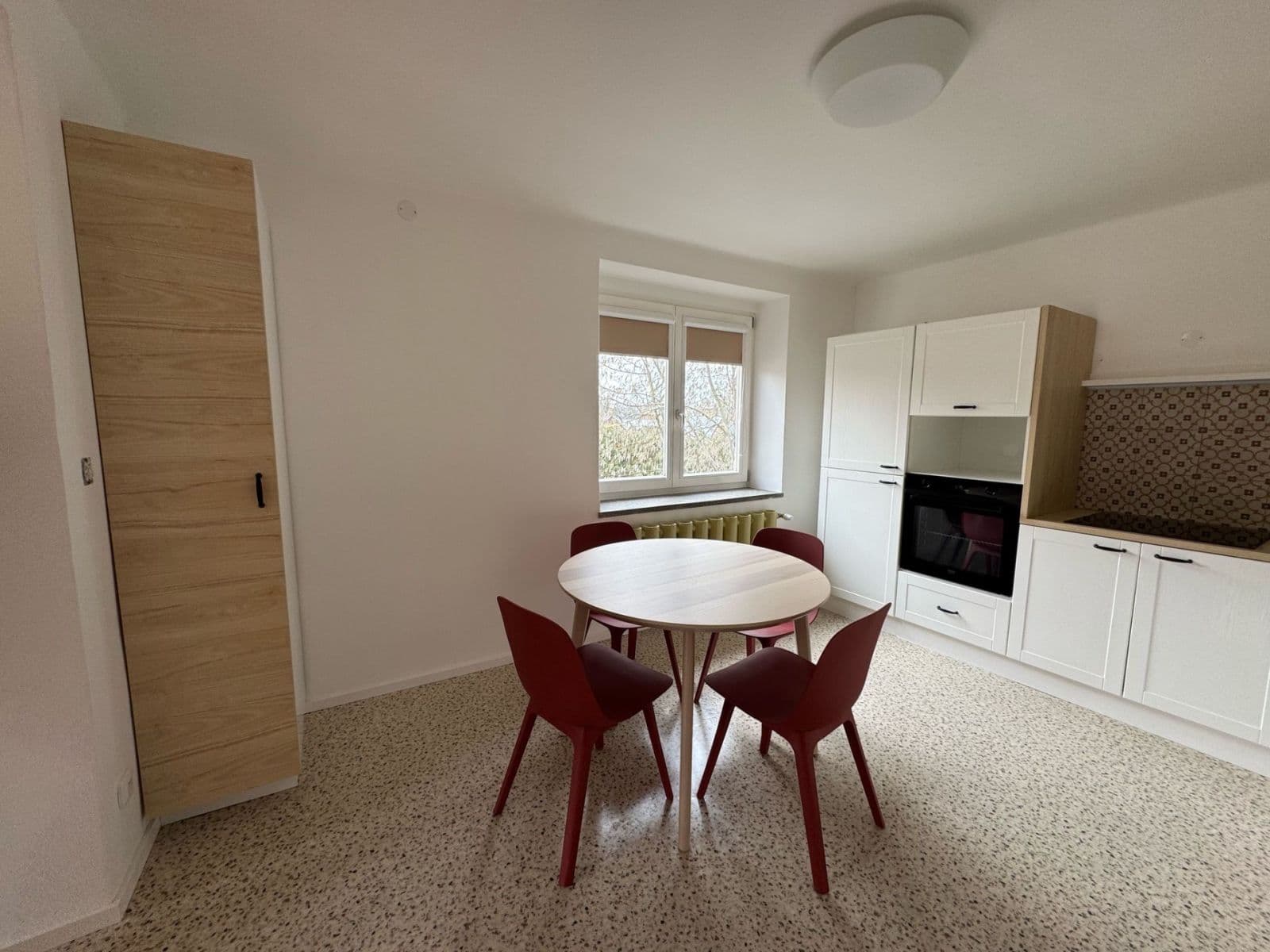 Prenájom bytu 2-izbový 50 m², Jiřího Wolkera, Rožnov pod Radhoštěm, Zlínský kraj Prenájom bytu 2-izbový 50 m², Jiřího Wolkera, Rožnov pod Radhoštěm, Zlínský kraj