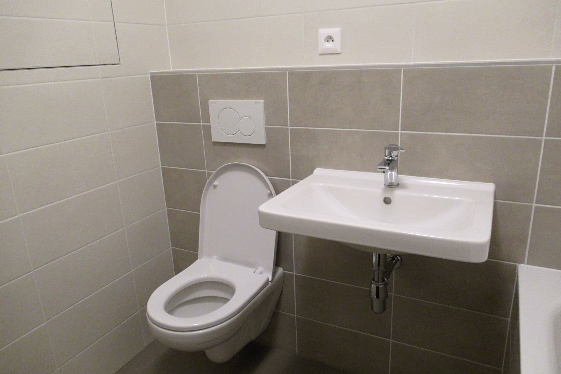 Prenájom bytu 2-izbový 50 m², Chrudim, Pardubický kraj Prenájom bytu 2-izbový 50 m², Chrudim, Pardubický kraj