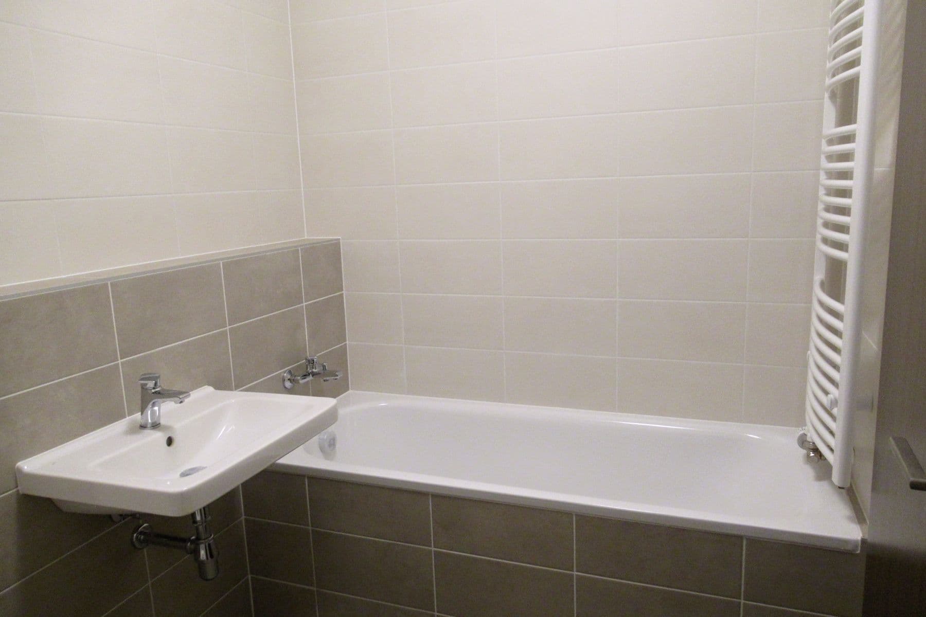 Prenájom bytu 2-izbový 50 m², Chrudim, Pardubický kraj Prenájom bytu 2-izbový 50 m², Chrudim, Pardubický kraj