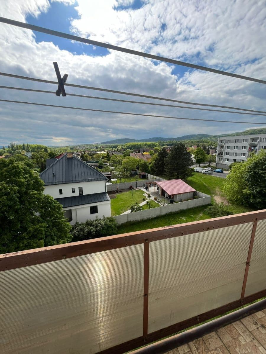 Prenájom bytu 3-izbový 50 m², Adámkova, Chomutov, Ústecký kraj Prenájom bytu 3-izbový 50 m², Adámkova, Chomutov, Ústecký kraj