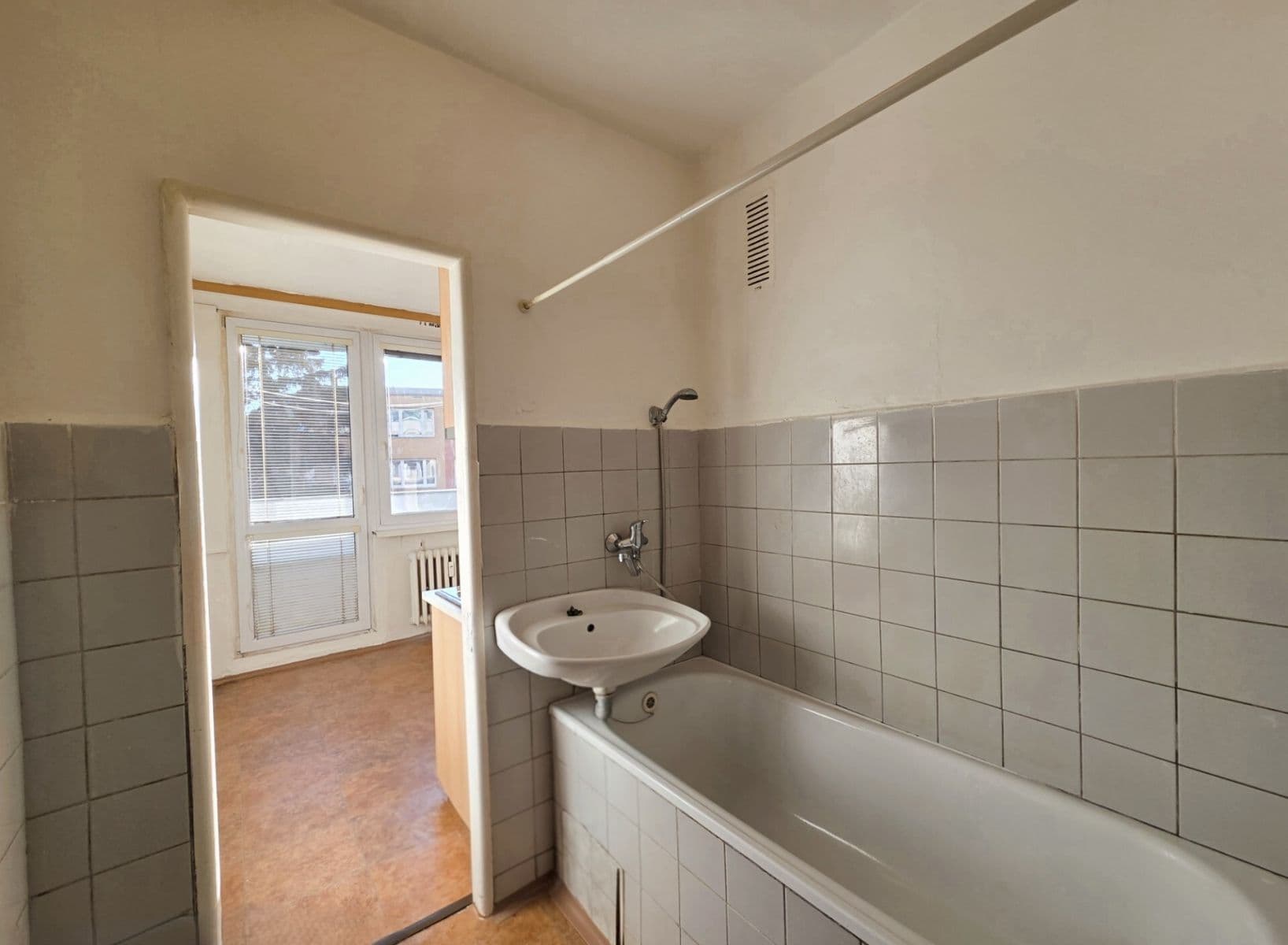Predaj bytu 3-izbový 64 m², Křenická, Praha, Praha Predaj bytu 3-izbový 64 m², Křenická, Praha, Praha