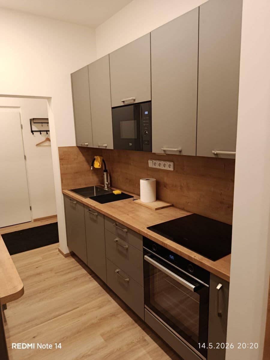 Prenájom bytu 2-izbový 58 m², Podolská, Praha, Praha Prenájom bytu 2-izbový 58 m², Podolská, Praha, Praha