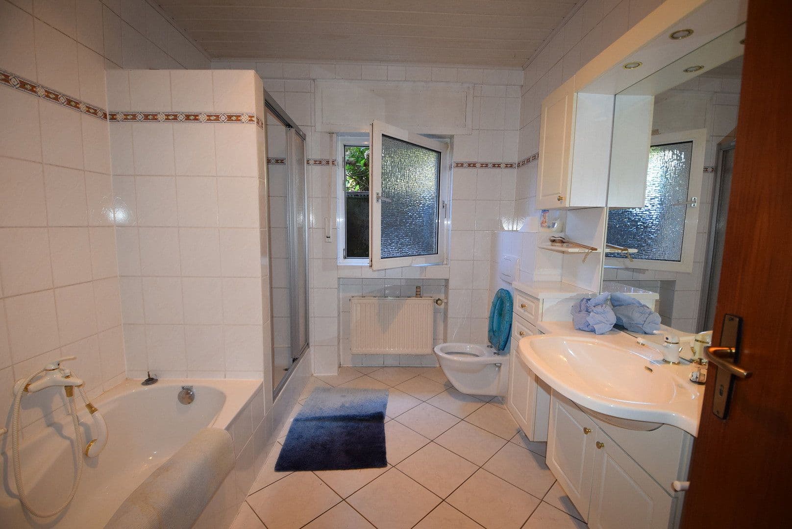 Predaj domu 336 m², pozemek 863 m², Am Berg 34, Berod bei Wallmerod, Porýnie-Falcko Predaj domu 336 m², pozemek 863 m², Am Berg 34, Berod bei Wallmerod, Porýnie-Falcko