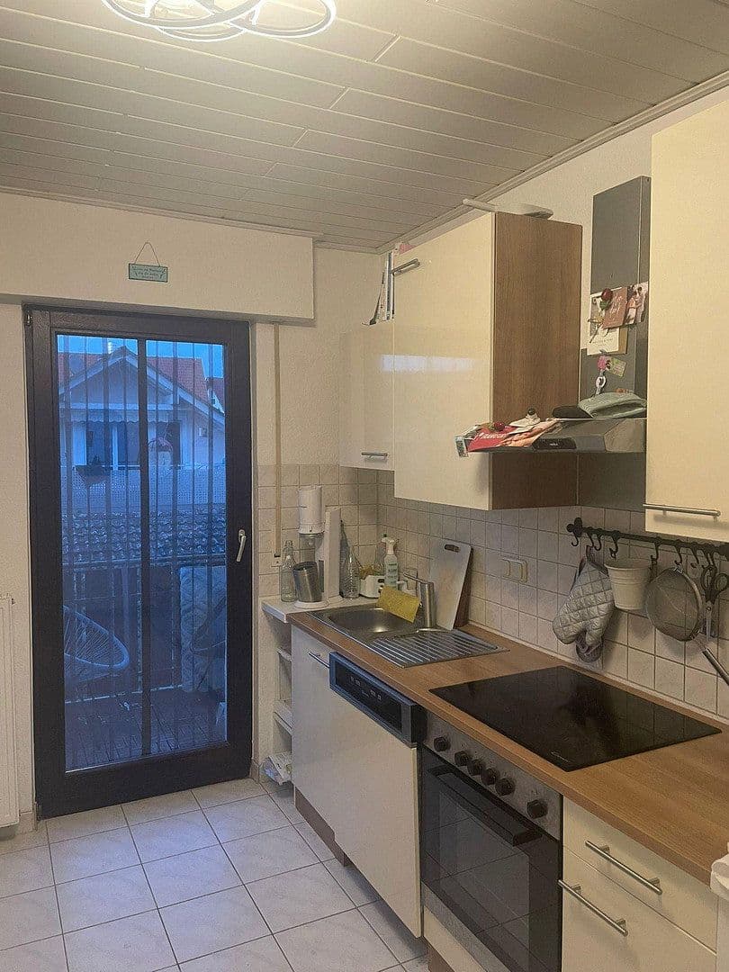 Prenájom bytu 3-izbový 105 m², Hartenauer Straße 45, Bickenbach, Hesensko Prenájom bytu 3-izbový 105 m², Hartenauer Straße 45, Bickenbach, Hesensko