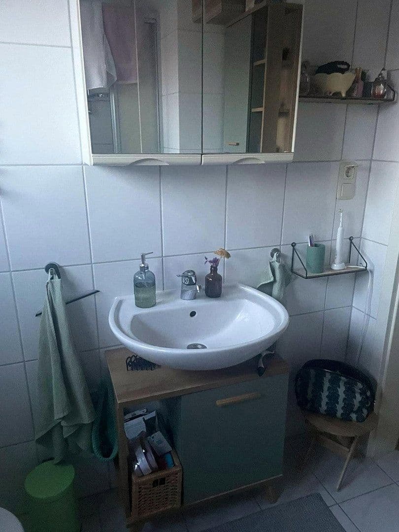 Prenájom bytu 3-izbový 105 m², Hartenauer Straße 45, Bickenbach, Hesensko Prenájom bytu 3-izbový 105 m², Hartenauer Straße 45, Bickenbach, Hesensko