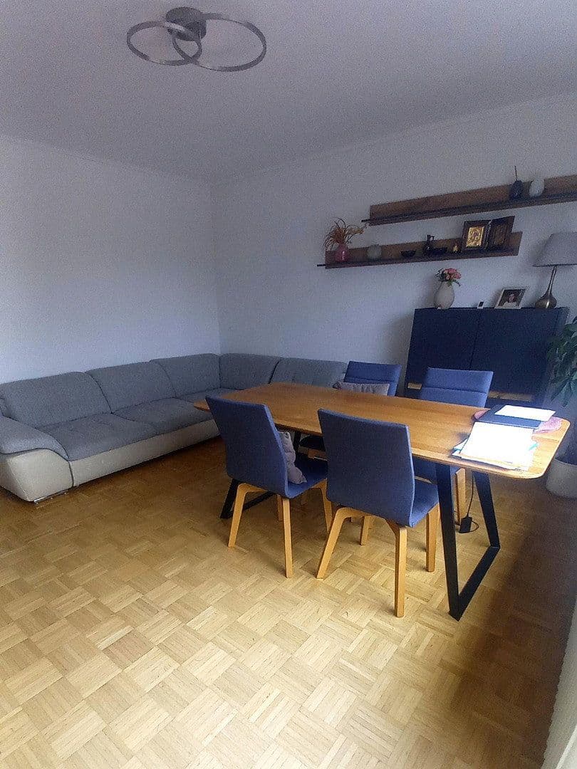 Prenájom bytu 3-izbový 67 m², Kiefernweg 1, Seeheim-Jugenheim, Hesensko Prenájom bytu 3-izbový 67 m², Kiefernweg 1, Seeheim-Jugenheim, Hesensko