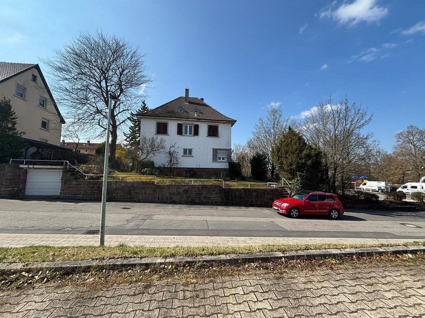 Predaj domu 176 m², pozemek 851 m², Präs.-Wittemann-Str. 13, Buchen (Odenwald), Bádensko-Wurttembersko Predaj domu 176 m², pozemek 851 m², Präs.-Wittemann-Str. 13, Buchen (Odenwald), Bádensko-Wurttembersko