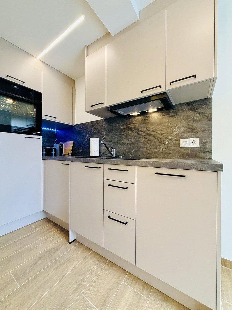 Prenájom domu 190 m², pozemek 189 m², Karlsruhe, Bádensko-Wurttembersko Prenájom domu 190 m², pozemek 189 m², Karlsruhe, Bádensko-Wurttembersko