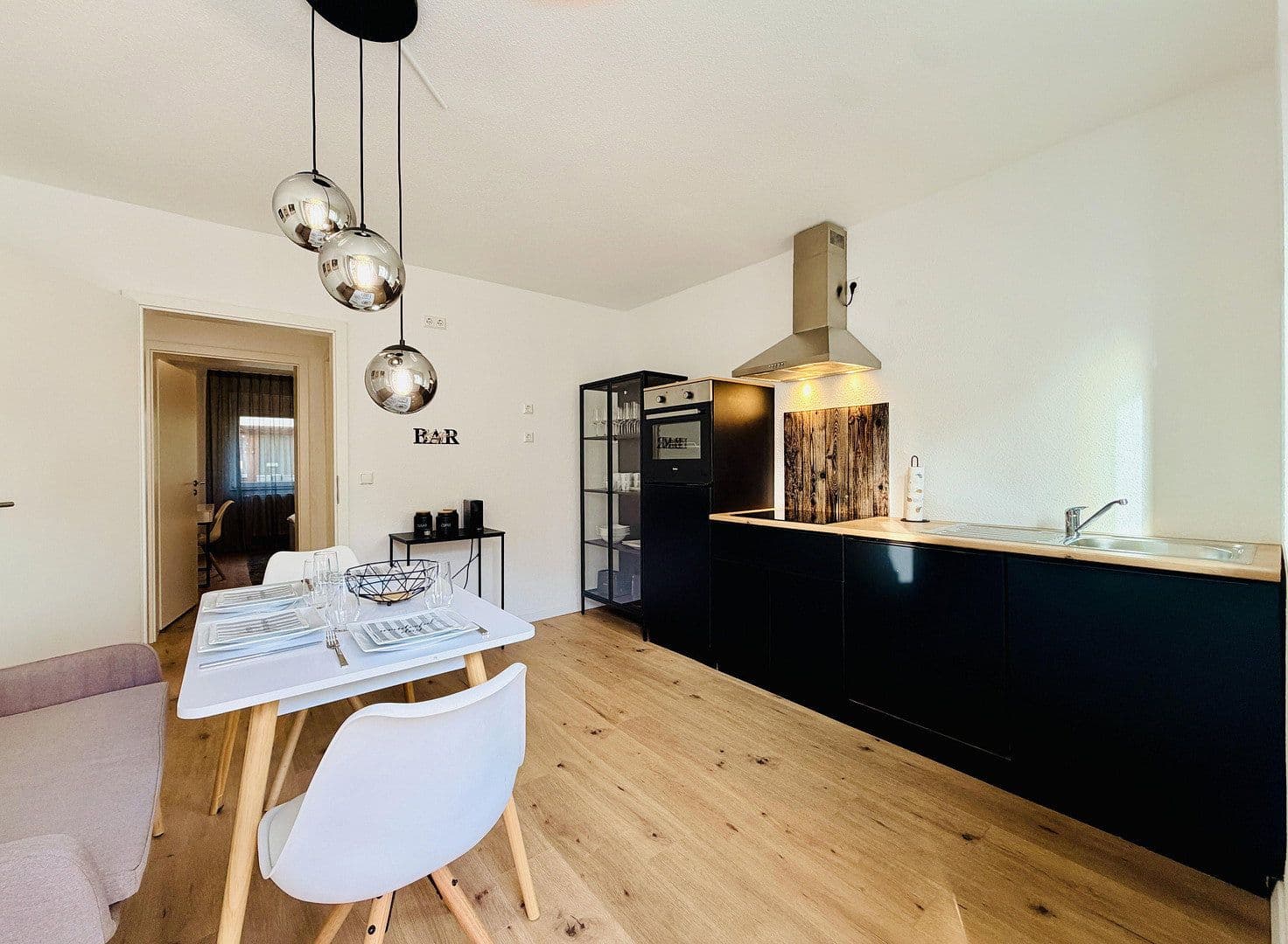 Prenájom domu 190 m², pozemek 189 m², Karlsruhe, Bádensko-Wurttembersko Prenájom domu 190 m², pozemek 189 m², Karlsruhe, Bádensko-Wurttembersko
