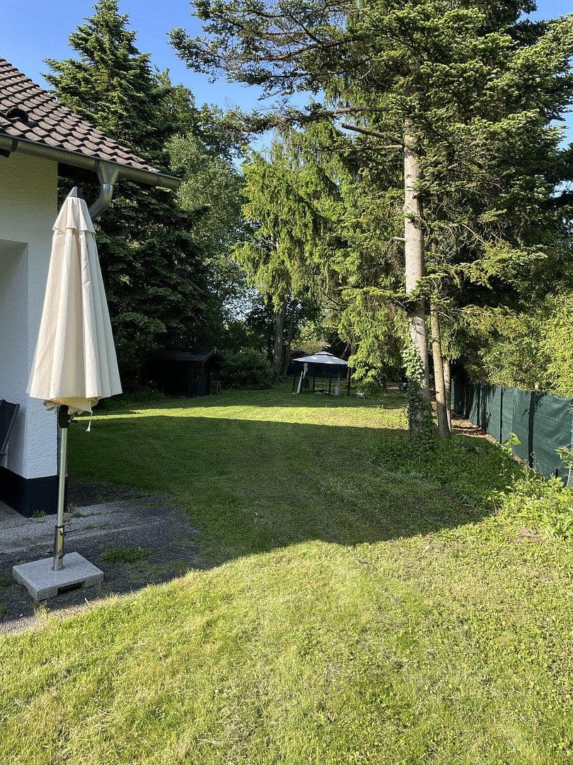 Predaj domu 230 m², pozemek 2.070 m², Bergisch Gladbach, Severné Porýnie - Westfálsko Predaj domu 230 m², pozemek 2.070 m², Bergisch Gladbach, Severné Porýnie - Westfálsko