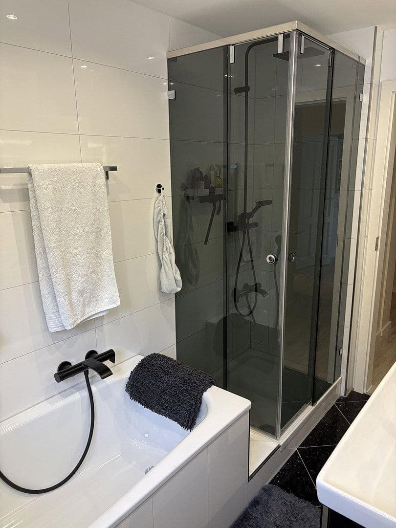 Predaj domu 230 m², pozemek 2.070 m², Bergisch Gladbach, Severné Porýnie - Westfálsko Predaj domu 230 m², pozemek 2.070 m², Bergisch Gladbach, Severné Porýnie - Westfálsko
