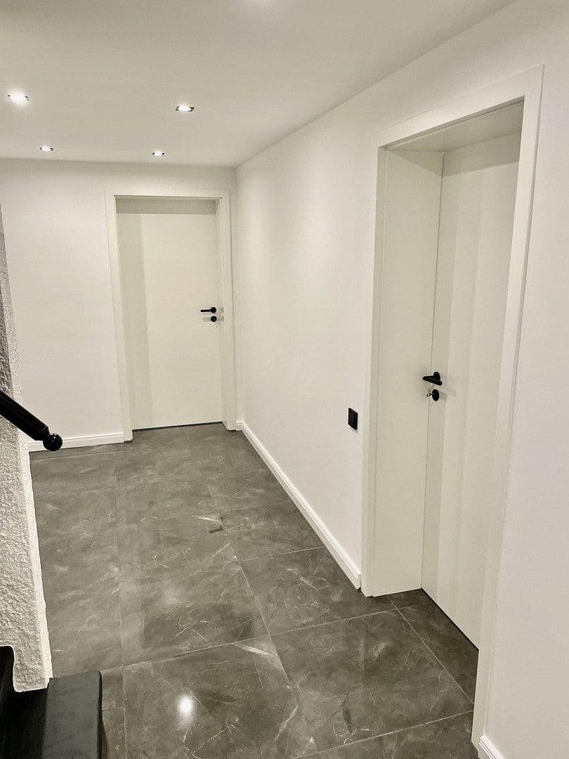 Predaj domu 230 m², pozemek 2.070 m², Bergisch Gladbach, Severné Porýnie - Westfálsko Predaj domu 230 m², pozemek 2.070 m², Bergisch Gladbach, Severné Porýnie - Westfálsko