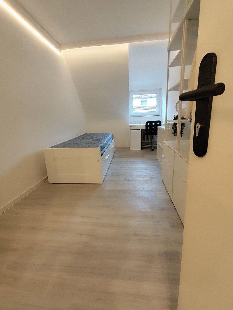 Prenájom bytu 1-izbový 13 m², Wagenburgstraße 101, Stuttgart, Bádensko-Wurttembersko Prenájom bytu 1-izbový 13 m², Wagenburgstraße 101, Stuttgart, Bádensko-Wurttembersko