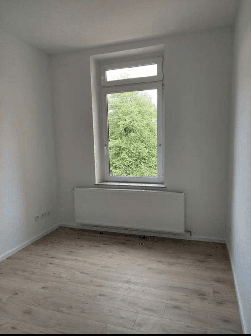 Prenájom bytu 3-izbový 70 m², Burgstr. 83, Solingen, Severné Porýnie - Westfálsko Prenájom bytu 3-izbový 70 m², Burgstr. 83, Solingen, Severné Porýnie - Westfálsko