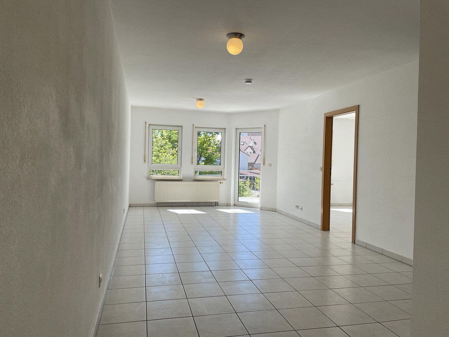 Prenájom bytu 2-izbový 55 m², Künzelsau, Bádensko-Wurttembersko Prenájom bytu 2-izbový 55 m², Künzelsau, Bádensko-Wurttembersko