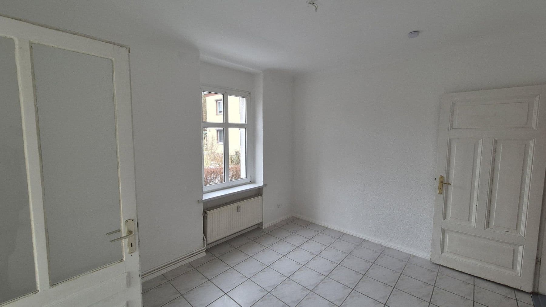 Prenájom bytu 4-izbový 85 m², Eichwalde, Brandenbursko Prenájom bytu 4-izbový 85 m², Eichwalde, Brandenbursko