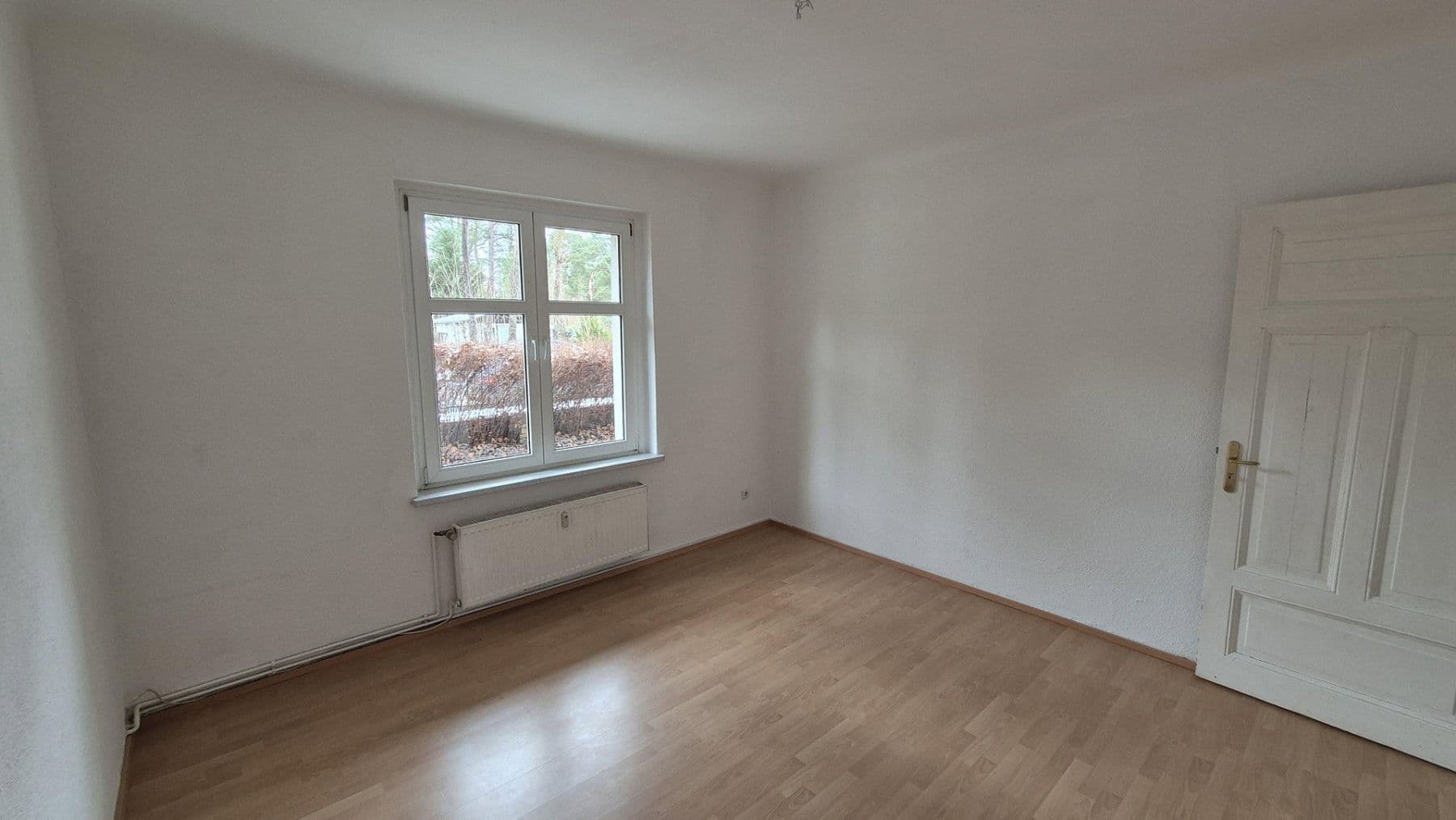 Prenájom bytu 4-izbový 85 m², Eichwalde, Brandenbursko Prenájom bytu 4-izbový 85 m², Eichwalde, Brandenbursko