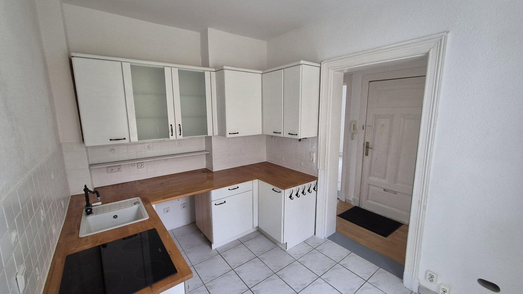 Prenájom bytu 4-izbový 85 m², Eichwalde, Brandenbursko Prenájom bytu 4-izbový 85 m², Eichwalde, Brandenbursko